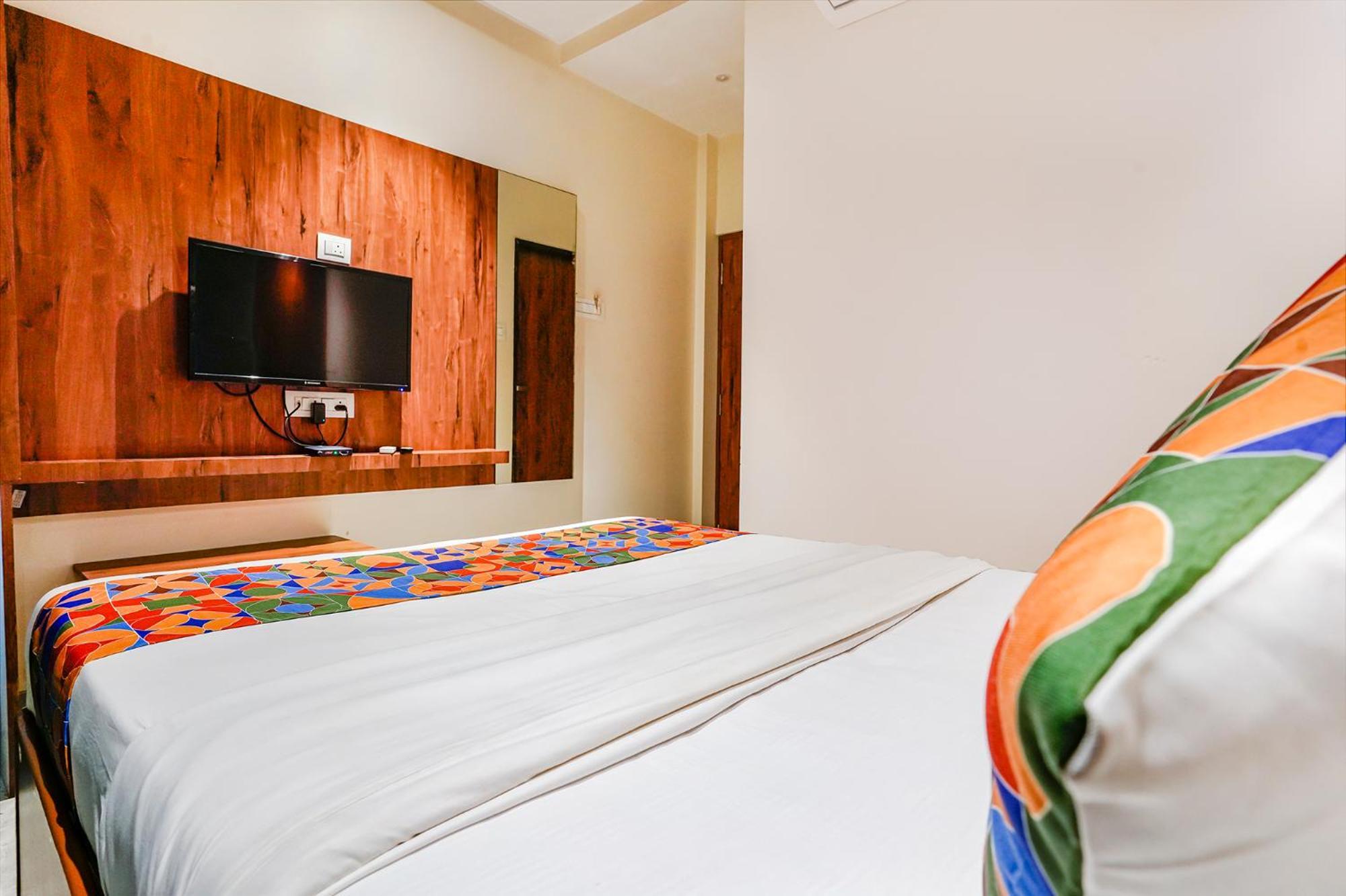 Fabexpress Utsav Residency - Nr Panvel Hotel Jamb Exterior photo